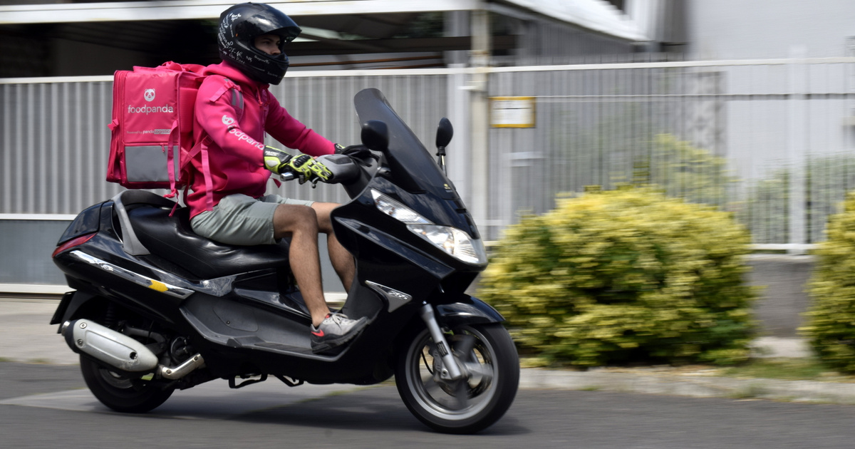 Foodora futár könyvelés