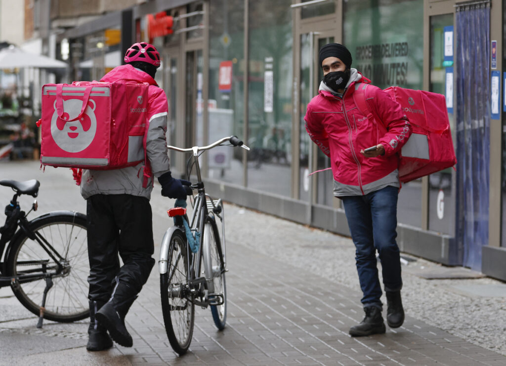 Foodora futár könyvelés