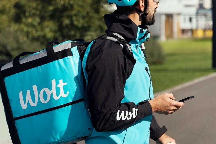 Wolt futár könyvelés